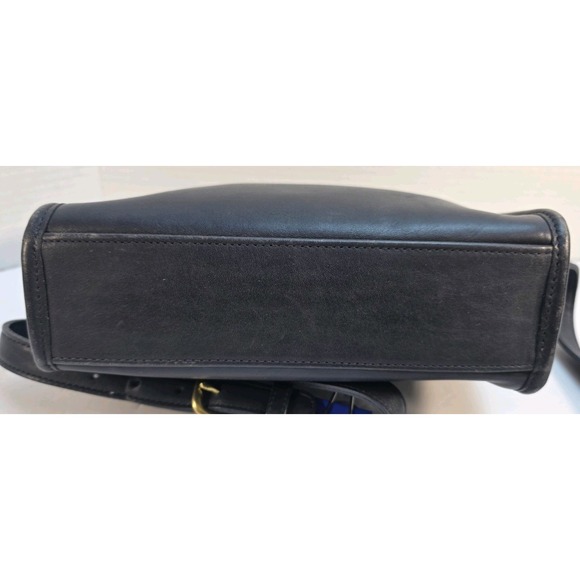 Vintage Coach Metropolis Shoulder bag Navy Made in Costa Rica‎ L1P-9087 - Picture 4 of 7